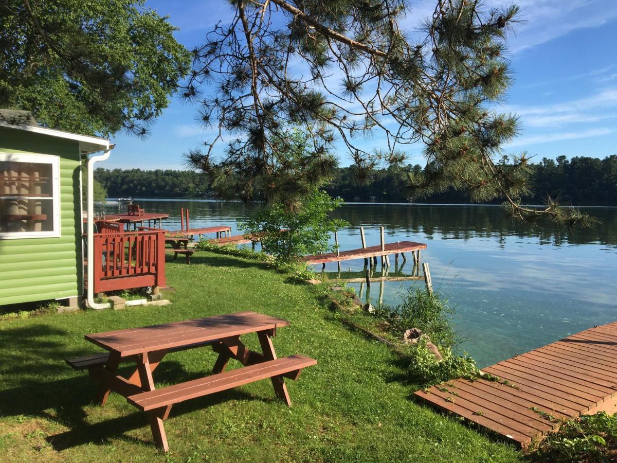 Rainbow'S End Resort Camp Chetek Exteriör bild